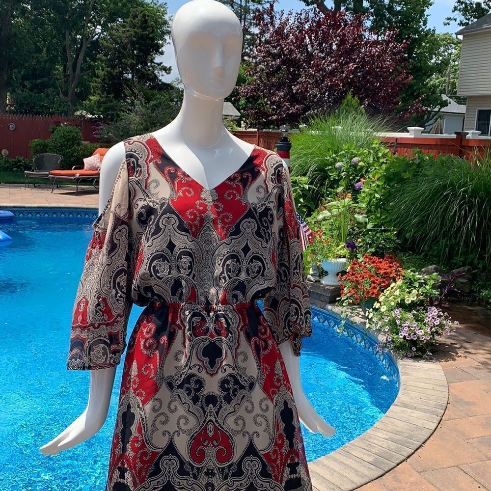 Venus cold shoulder dress